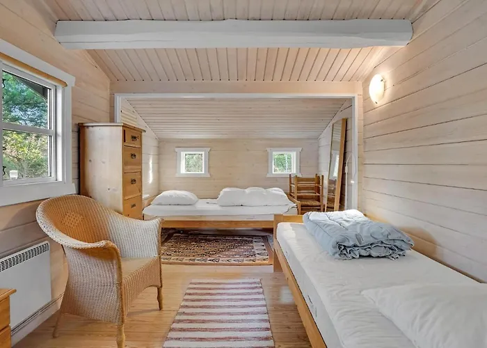 Semesterbostad H Højby