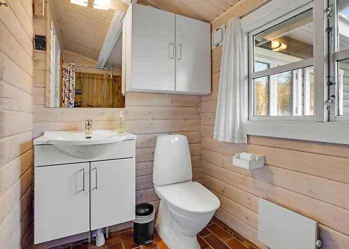 Semesterbostad H Højby